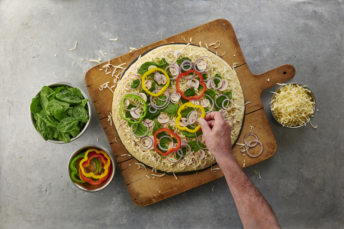 Villa Prima scratch ready garden veggie pizza